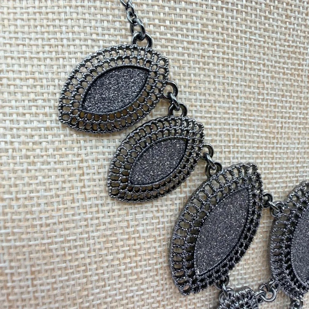 Vintage 90s Bib Necklace Gunmetal Shimmer Silver Marquise Statement Boho Jewelry